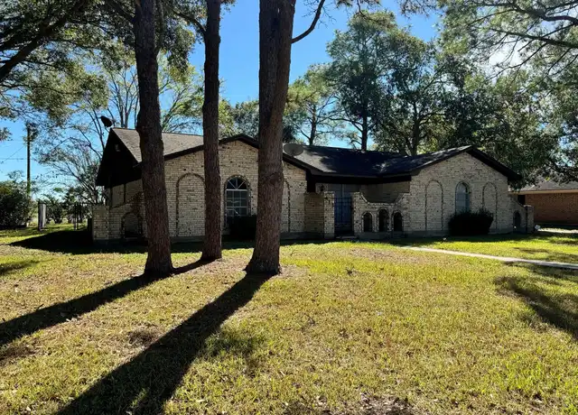 Property at 413 Elm Dr, Ganado, TX, 77962, 3 beds, 2 baths, [object Object]