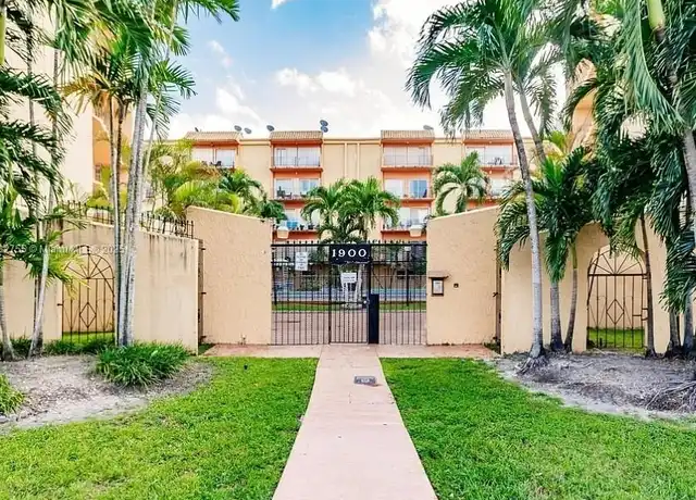 Property at 1900 W 54th St #108, Hialeah, FL, 33012, 1 bed, 1 bath, [object Object]