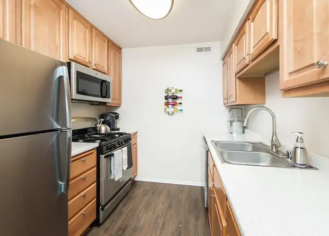 Photo of 7795 Neptune Dr, Huntington Beach, CA 92648