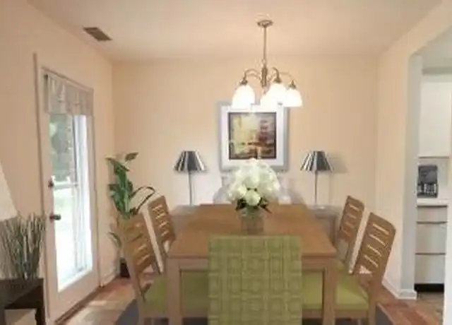 Property at 128 Thornton Rd, Chestnut Hill, MA, 02467, 1 bed, 1 bath, [object Object]