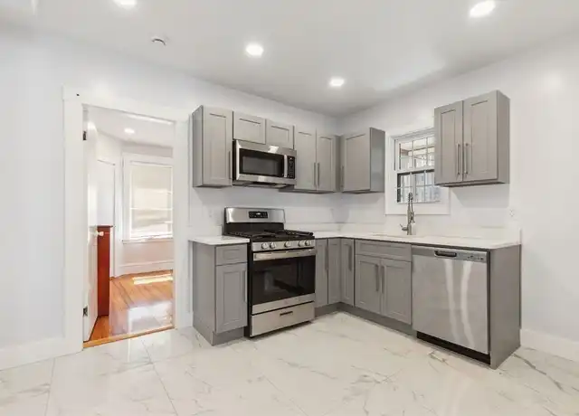 Property at 11 Tucker St Unit 2, Milton, MA, 02186, 5 beds, 1.5 baths, [object Object]