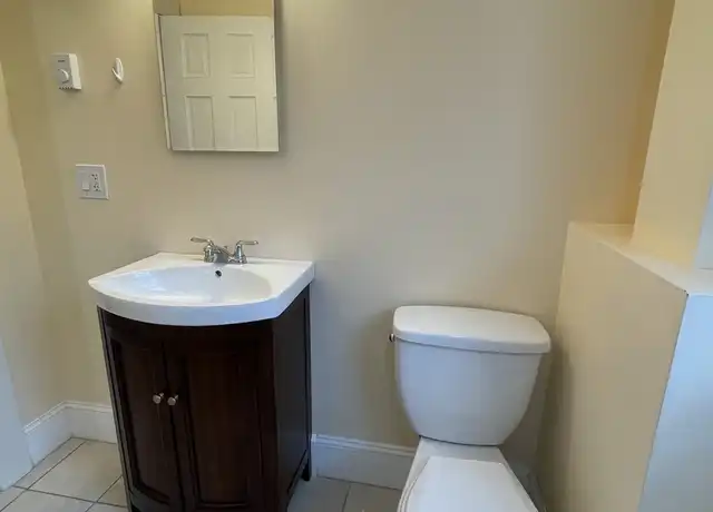 Property at 31 Walter St Unit 3, Lynn, MA, 01902, 2 beds, 1 bath, [object Object]