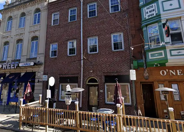 Property at 607 S 3rd St Unit 3, Philadelphia, PA, 19147, 1 bed, 1 bath, [object Object]