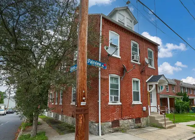 Property at 401 Fairview Ave Apt 1, Lancaster, PA, 17603, 2 beds, 1 bath, [object Object]