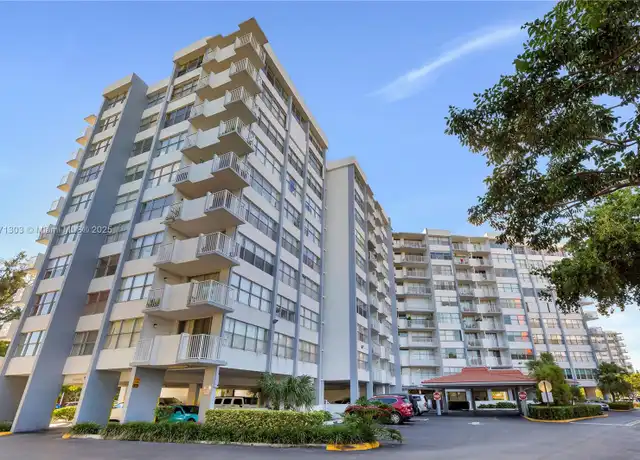 Property at 1300 NE Miami Gardens Dr Unit 517E, Miami, FL, 33179, 1 bed, 2 baths, [object Object]