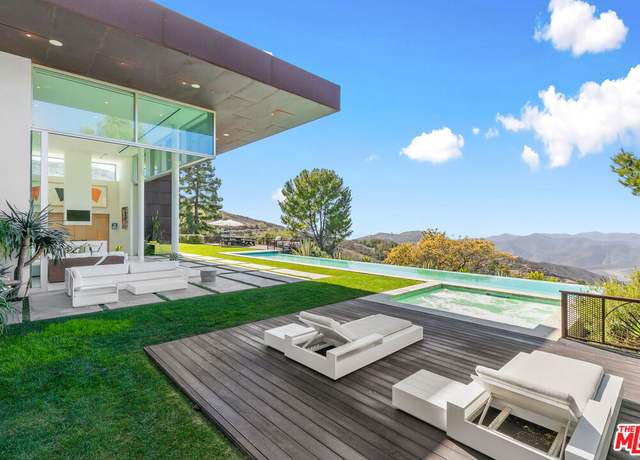 Photo of 9200 Cotharin Rd, Malibu, CA 90265