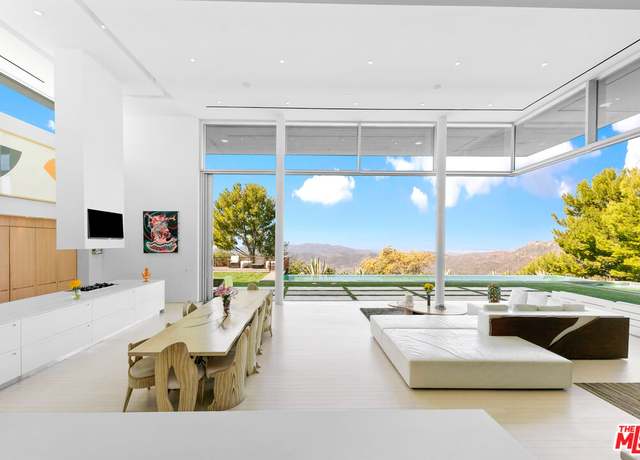 Photo of 9200 Cotharin Rd, Malibu, CA 90265