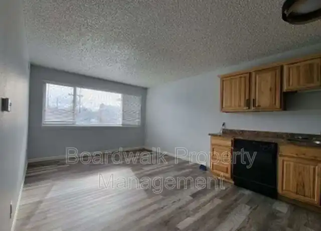 Property at Summit View Apartments - 1930 E Bijou St, Colorado Springs, CO, 80909, 1 bed, 1 bath, [object Object]