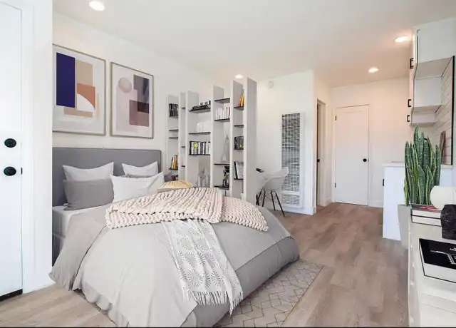 Property at 1540 S Orange Grove Ave, Los Angeles, CA, 90019, 0 beds, 1 bath, [object Object]