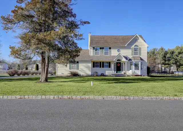 Property at 8 Hummingbird Way, Jackson, NJ, 08527, 4 beds, 3 baths, [object Object]