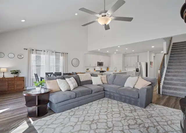 Property at 134 Stellers Swoop, Cedar Creek, TX, 78612, 5 beds, 3 baths, [object Object]