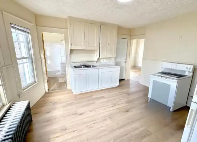 Property at 117 Pierce St, Lewiston, ME, 04240, 2 beds, 1 bath, [object Object]