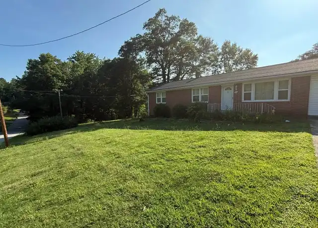 Property at 114 Knox St, Greenville, SC, 29605, 3 beds, 2 baths, [object Object]