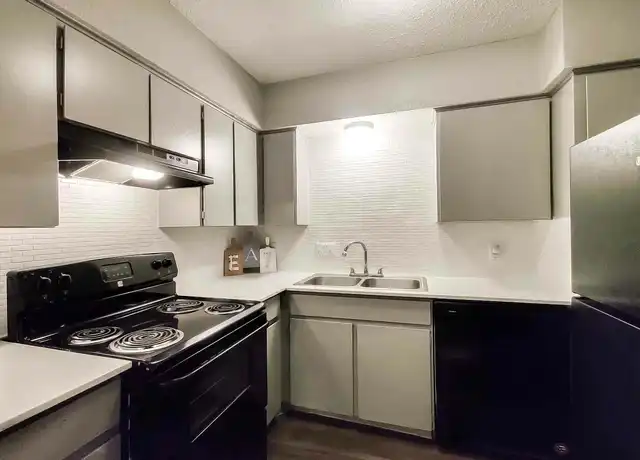 Property at Park At Crestview - 8220 Research Blvd, Austin, TX, 78758, 1-2 bed, 1-2 bath, [object Object]