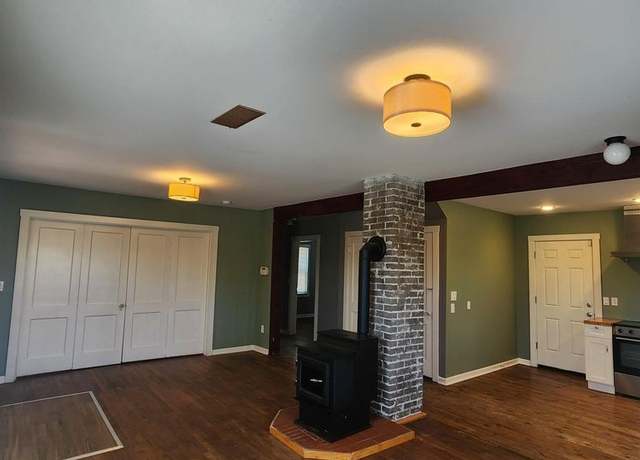 Photo of 365 23rd Ave, Longview, WA 98632