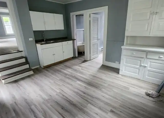 Property at 415 Ash St Unit 2, Erie, PA, 16507, 3 beds, 1 bath, [object Object]