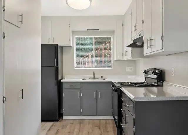 Photo of 2100 Miramonte Ave, Castro Valley, CA 94578
