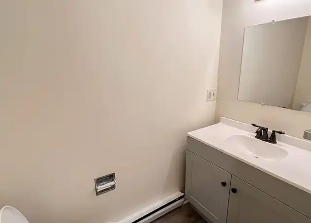 Property at 42 Intervale Ave Apt 6, Burlington, VT, 05401, 1 bed, 1 bath, [object Object]