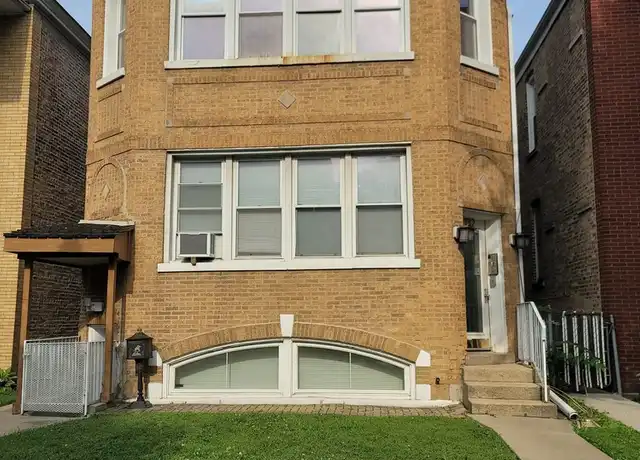 Property at 132 S Austin Blvd Unit 2, Oak Park, IL, 60304, 2 beds, 2 baths, [object Object]