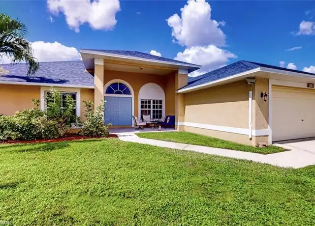 Property at 923 SW 28th Ter, Cape Coral, FL, 33914, 4 beds, 2 baths, [object Object]