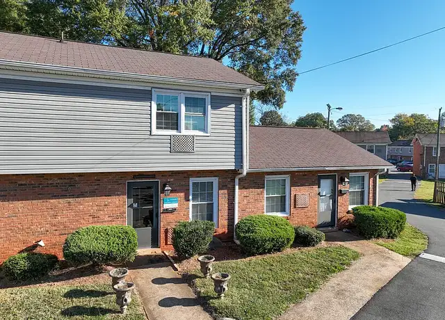 Photo of 314 Clarence St, Charlotte, NC 28216