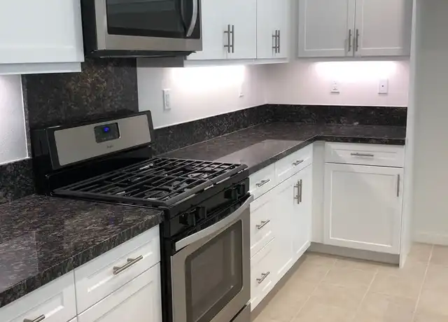 Property at 28741 Jardineras Dr, Valencia, CA, 91354, 3 beds, 2.5 baths, [object Object]