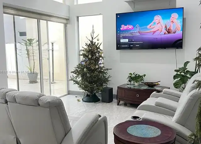 Property at 1120 Papaya St, Hollywood, FL, 33019, 4 beds, 2.5 baths, [object Object]