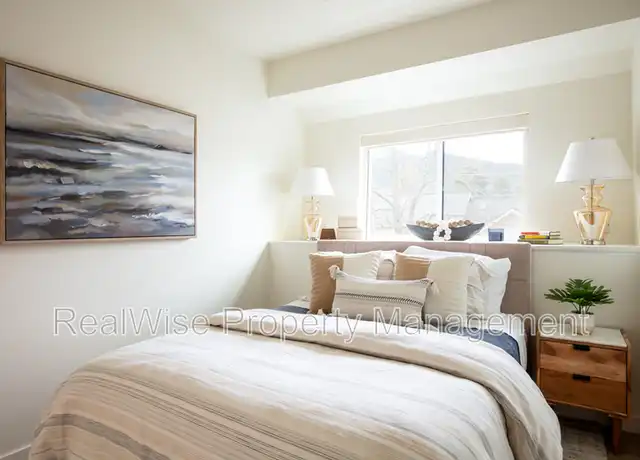 Property at 184 Garfield St Unit 203, Ashland, OR, 97520, 1 bed, 1 bath, [object Object]