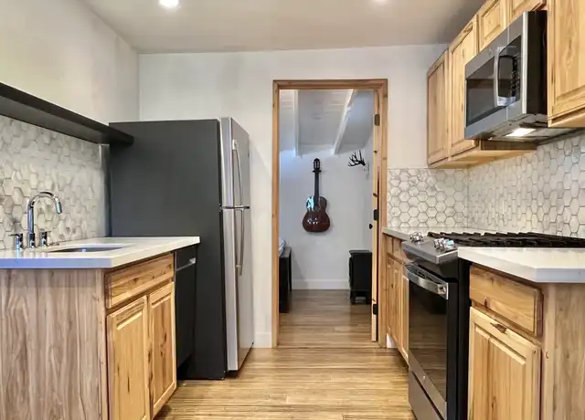 Property at 838 Lake View Ln, Twin Peaks, CA, 92391, 2 beds, 1 bath, [object Object]