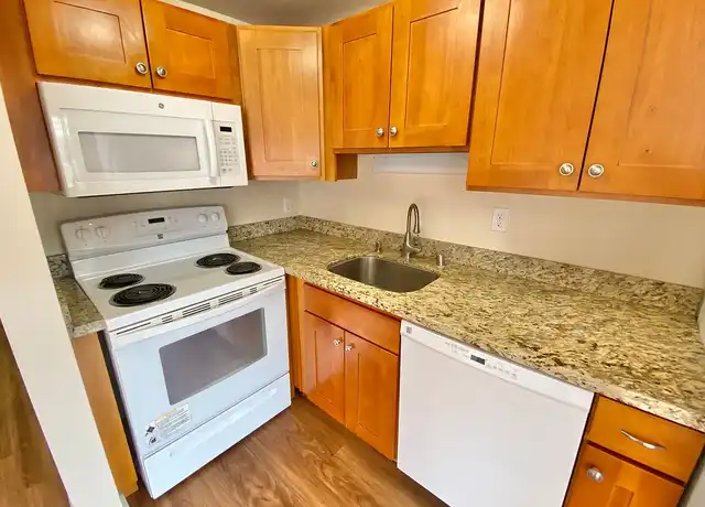 Property at Summit Apartments - 1700 Summit Ave, Seattle, WA, 98122, 1 bed, 1 bath, [object Object]