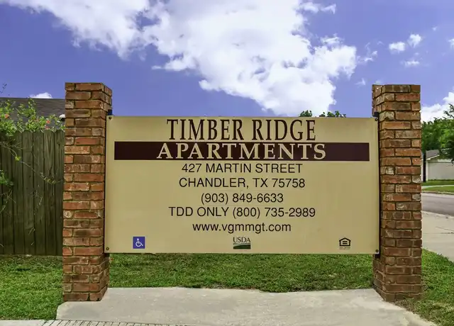 Property at 427 Martin St Unit 102, Chandler, TX, 75758, 2 beds, 1 bath, [object Object]