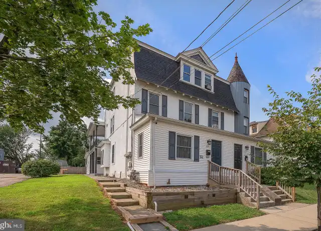 Property at 324 4th Ave Unit 2, Phoenixville, PA, 19460, 2 beds, 1 bath, [object Object]