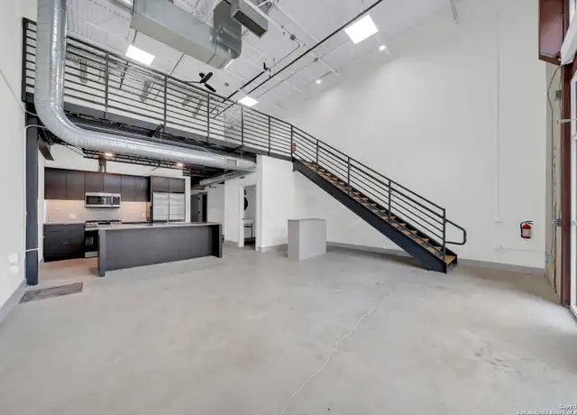 Property at 215 Coca-Cola Pl Unit 301, San Antonio, TX, 78219, 3 beds, 2.5 baths, [object Object]