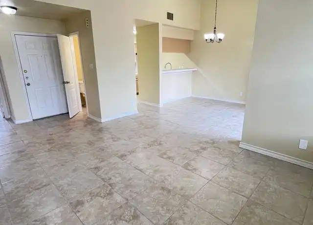 Property at 1315 E Hillside Rd, Laredo, TX, 78041, 2 beds, 1.5 baths, [object Object]
