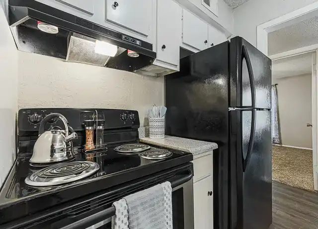 Property at The Retreat at 2818 - 3301 Providence Ave, Bryan, TX, 77803, 1-3 bed, 1-2 bath, [object Object]