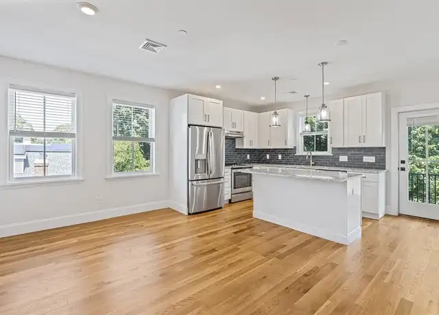Property at 48 Water St Unit 2, North Andover, MA, 01845, 1 bed, 1 bath, [object Object]