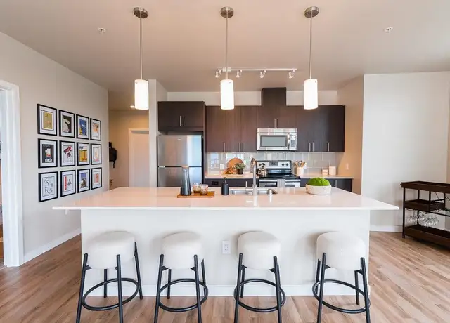 Photo of 1036 7th Ave NW, Issaquah, WA 98027