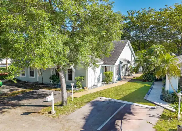 Property at 11110 SW 9th Pl, Davie, FL, 33324, 3 beds, 2 baths, [object Object]