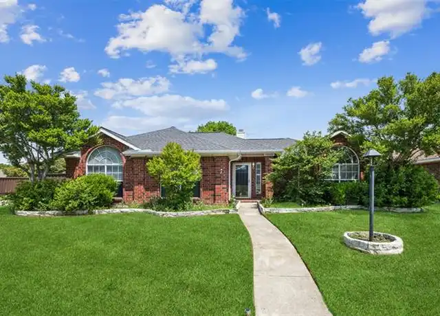 Property at 10920 Castle Dr, Frisco, TX, 75035, 3 beds, 2 baths, [object Object]
