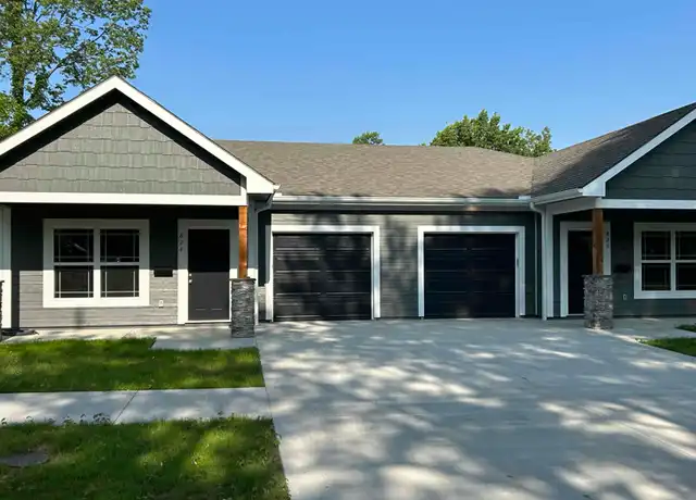 Property at 820 S Poplar St, Ottawa, KS, 66067, 3 beds, 2 baths, [object Object]