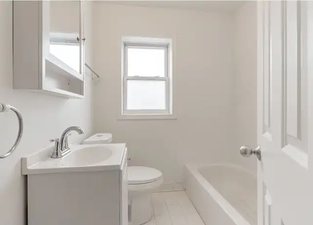 Property at 2914 W Berwyn Ave #2, Chicago, IL, 60625, 2 beds, 1 bath, [object Object]