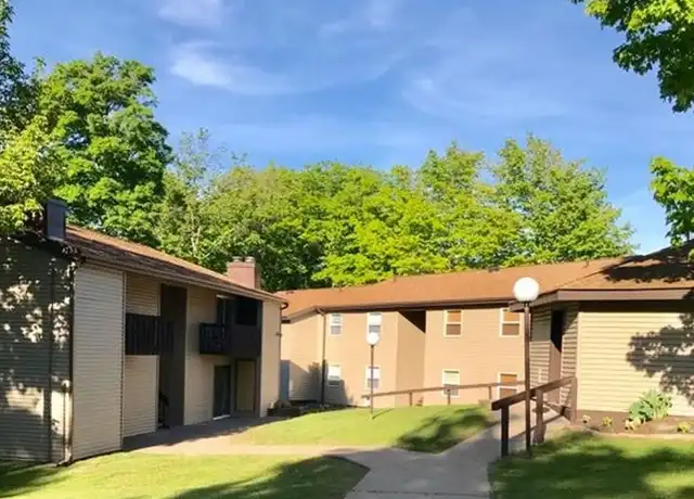 Property at Woodview Village Apartments - 1000 Northland Dr, Marquette, MI, 49855, 2 beds, 1 bath, [object Object]