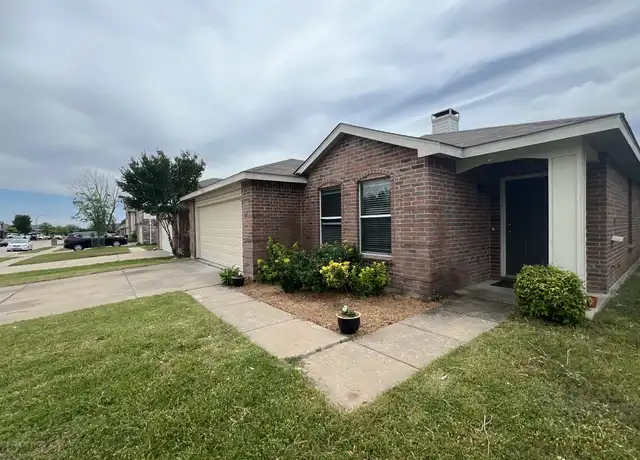 Property at 5321 New Castleton Ln, Fort Worth, TX, 76135, 3 beds, 2 baths, [object Object]