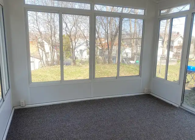 Property at 981 Jessamine Ave E Unit 1, St Paul, MN, 55106, 2 beds, 1 bath, [object Object]