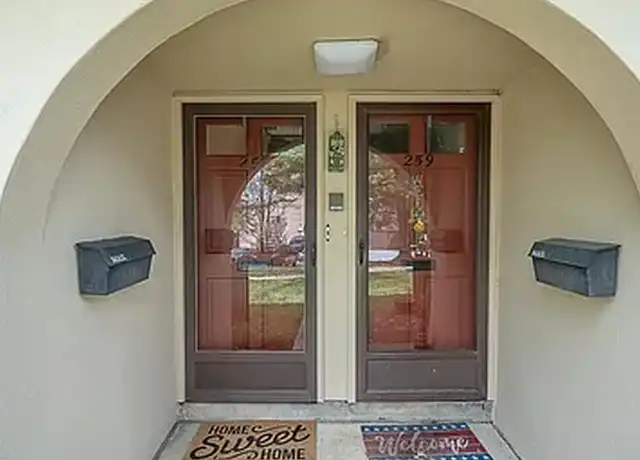Property at 258 Old Forge Xing Unit 258, Devon, PA, 19333, 2 beds, 2 baths, [object Object]