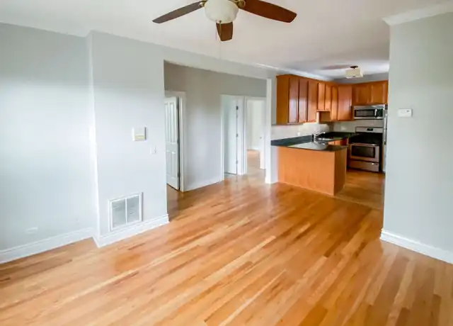 Property at 1208 W Waveland Ave #2, Chicago, IL, 60613, 2 beds, 1 bath, [object Object]