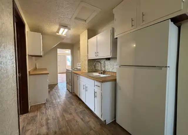 Property at 1952 Roosevelt Ave Unit Upper, Two Rivers, WI, 54241, 2 beds, 1 bath, [object Object]