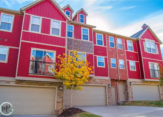 Property at 2868 W Lakewood Dr, Fayetteville, AR, 72704, 2 beds, 2.5 baths, [object Object]