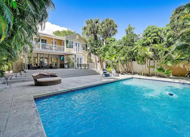 Property at 4110 Washington Rd, West Palm Beach, FL, 33405, 3 beds, 2.5 baths, [object Object]