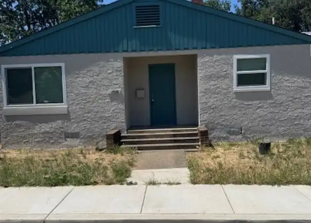 Property at 1916 8th St, Redding, CA, 96001, 2 beds, 1 bath, [object Object]